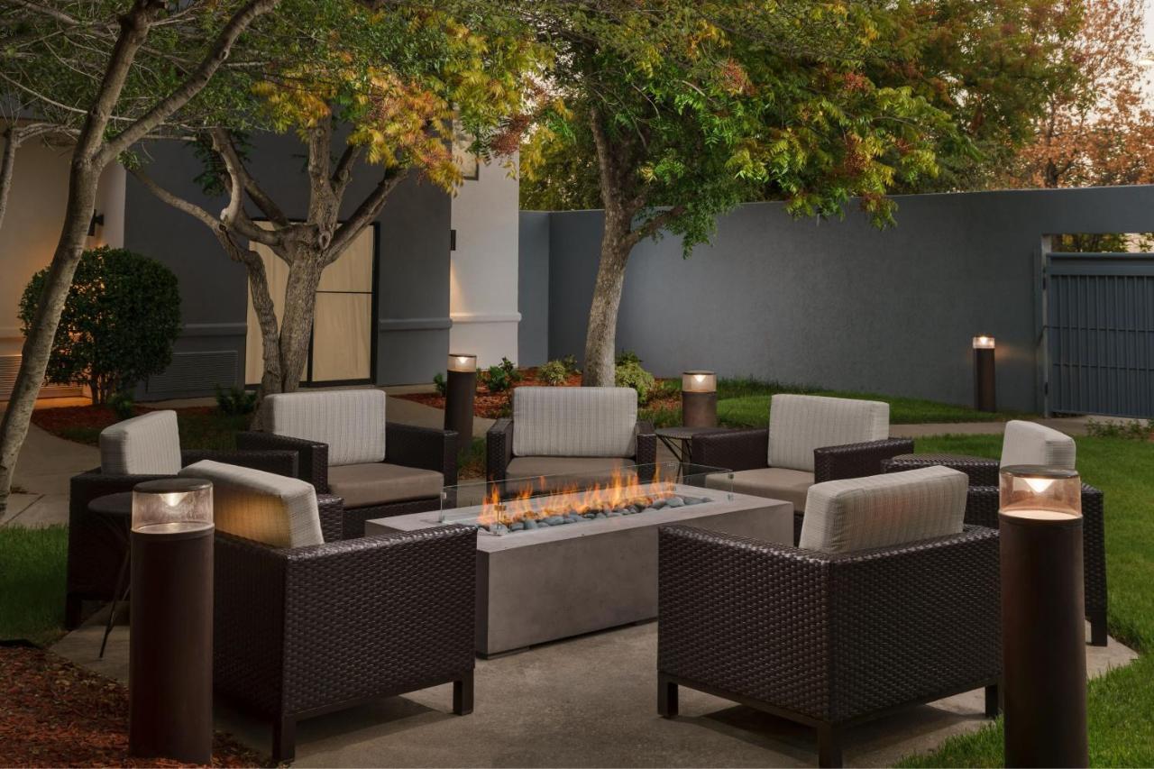Courtyard By Marriott Dallas Lewisville Dış mekan fotoğraf